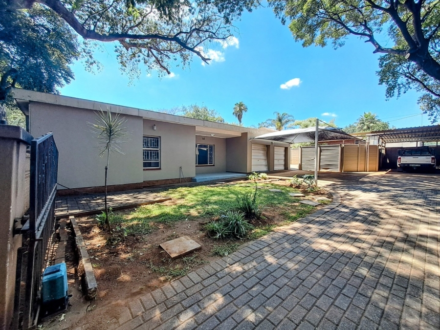 4 Bedroom Property for Sale in Protea Park North West